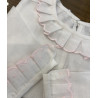 Camisa de batista con detalle rosa
